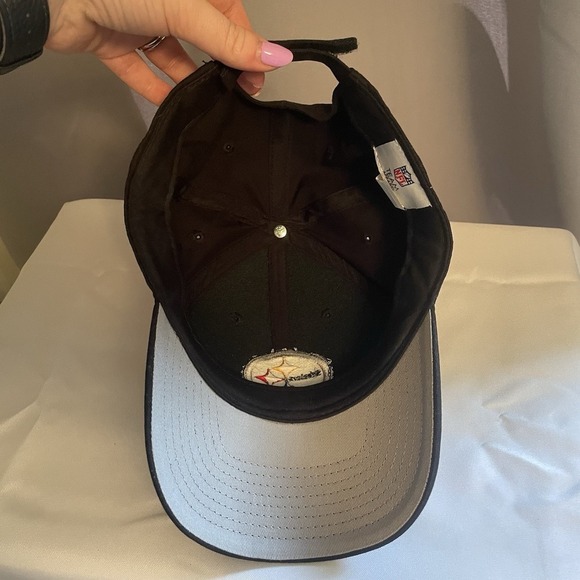 Pittsburgh Steelers NFL Football Team Apparel Adjustable Black Cap Logo Hat - Picture 3 of 9